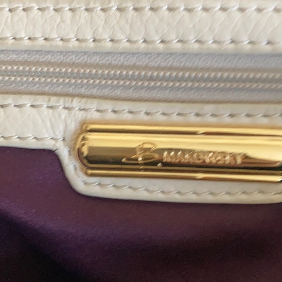 B. Makowsky Larger Black Leather Shoulder Bag - Picture 8 of 8